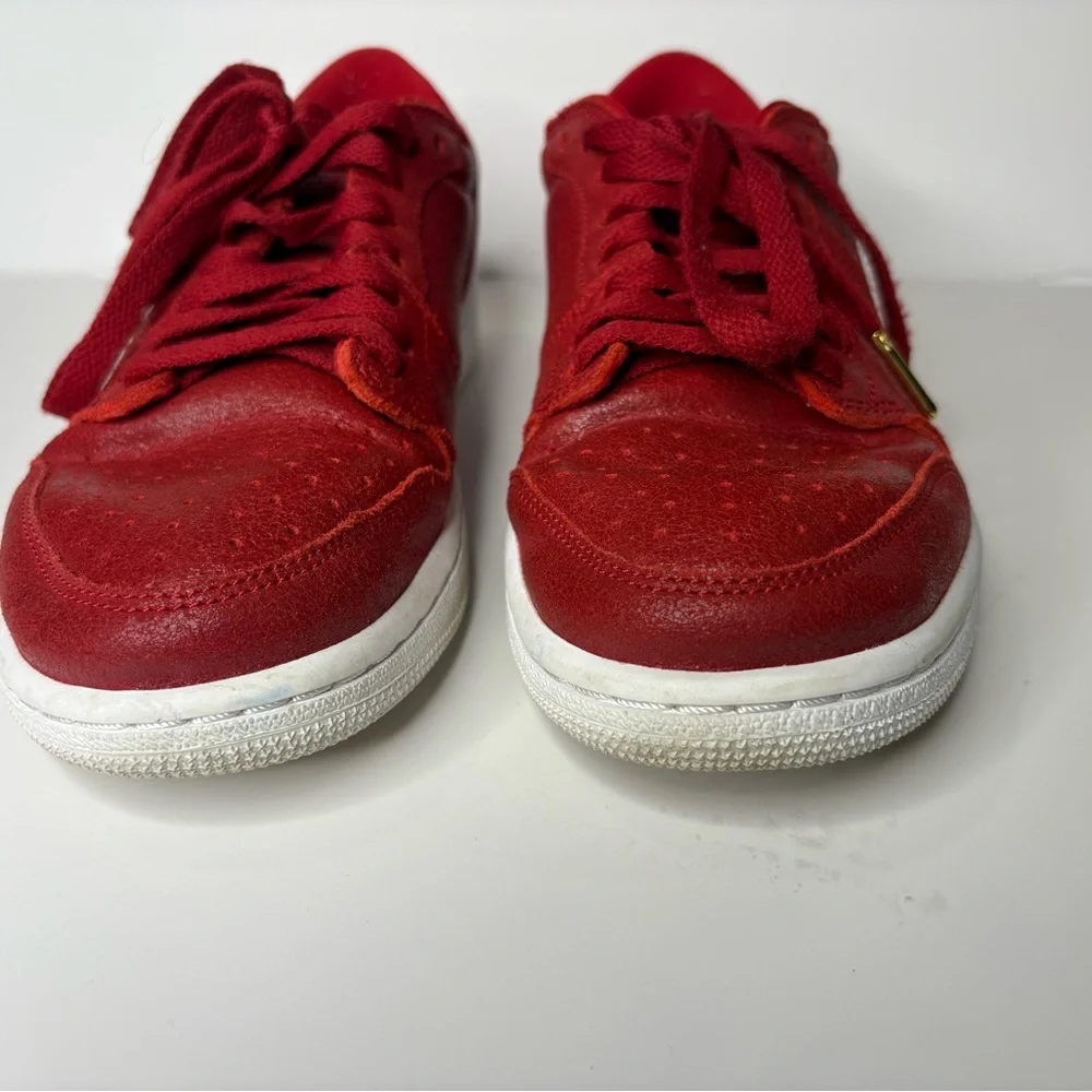 Nike Air Jordan 1 Retro Low‎ Women's 8, Eur 39, Red